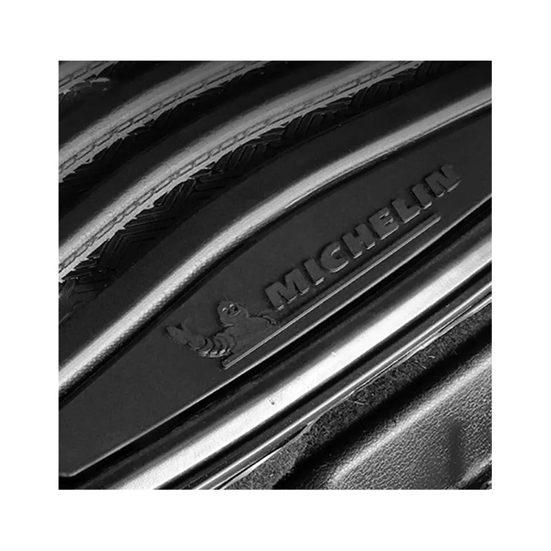 Tapete Auto De Hule Negro Para Piso De Cajuela Michelin Negro